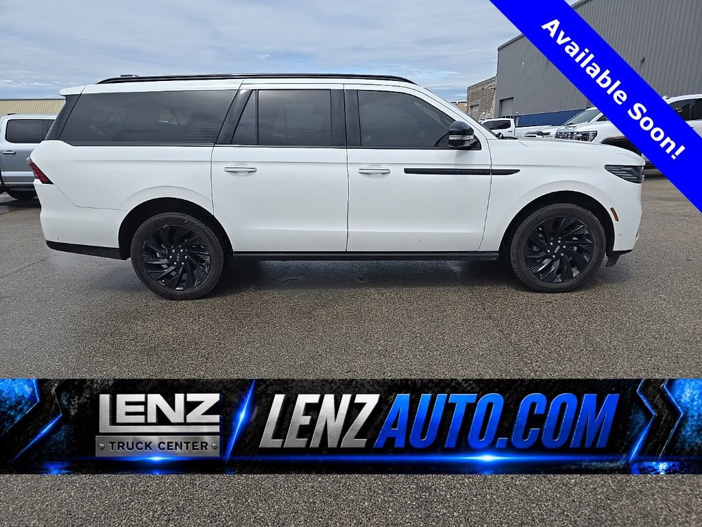 Used 2025 Lincoln Navigator L Reserve w/ Jet Appearance Package