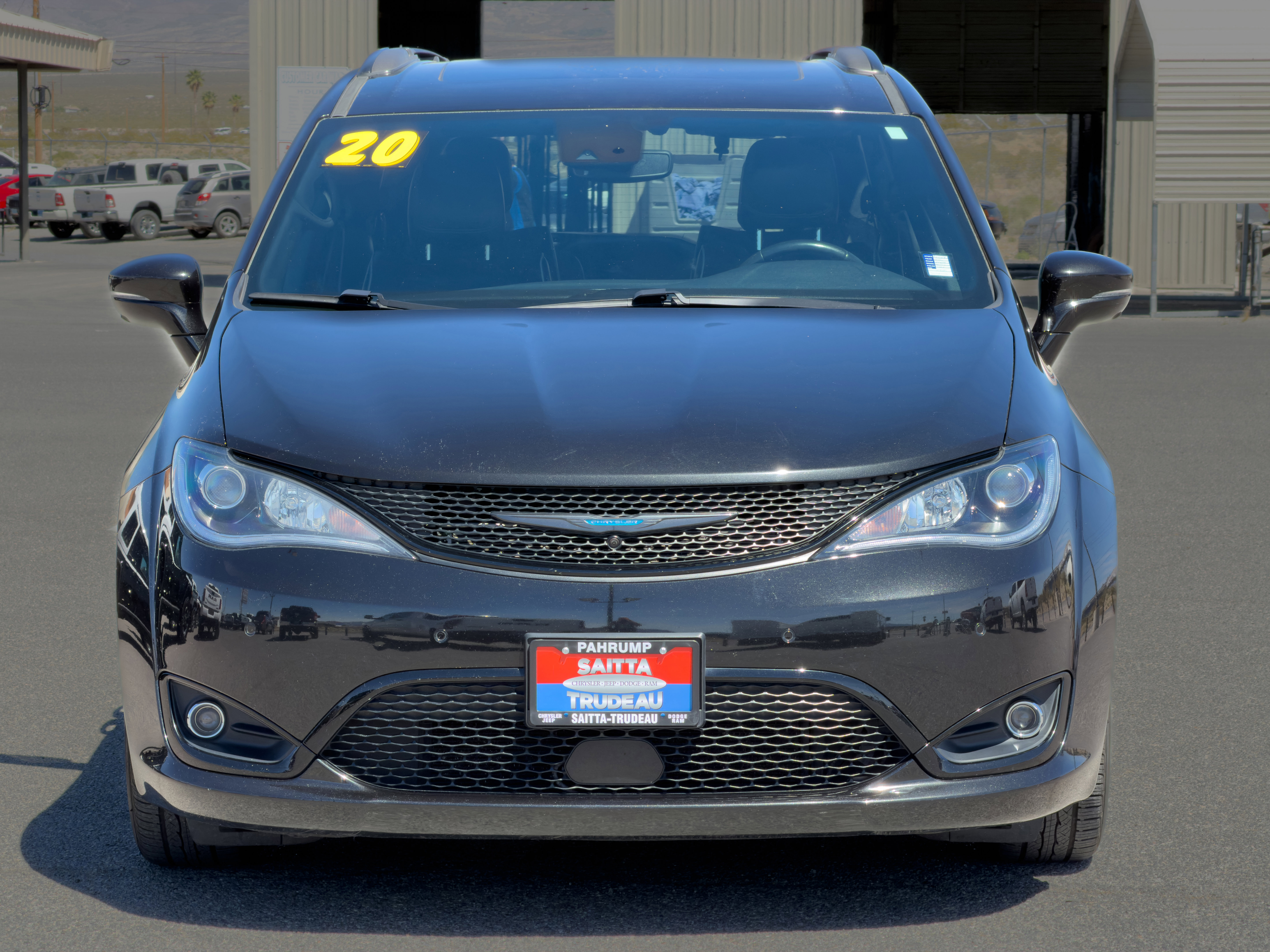 Used 2020 Chrysler Pacifica Limited w/ Advanced Safetytec Group FWD image 8