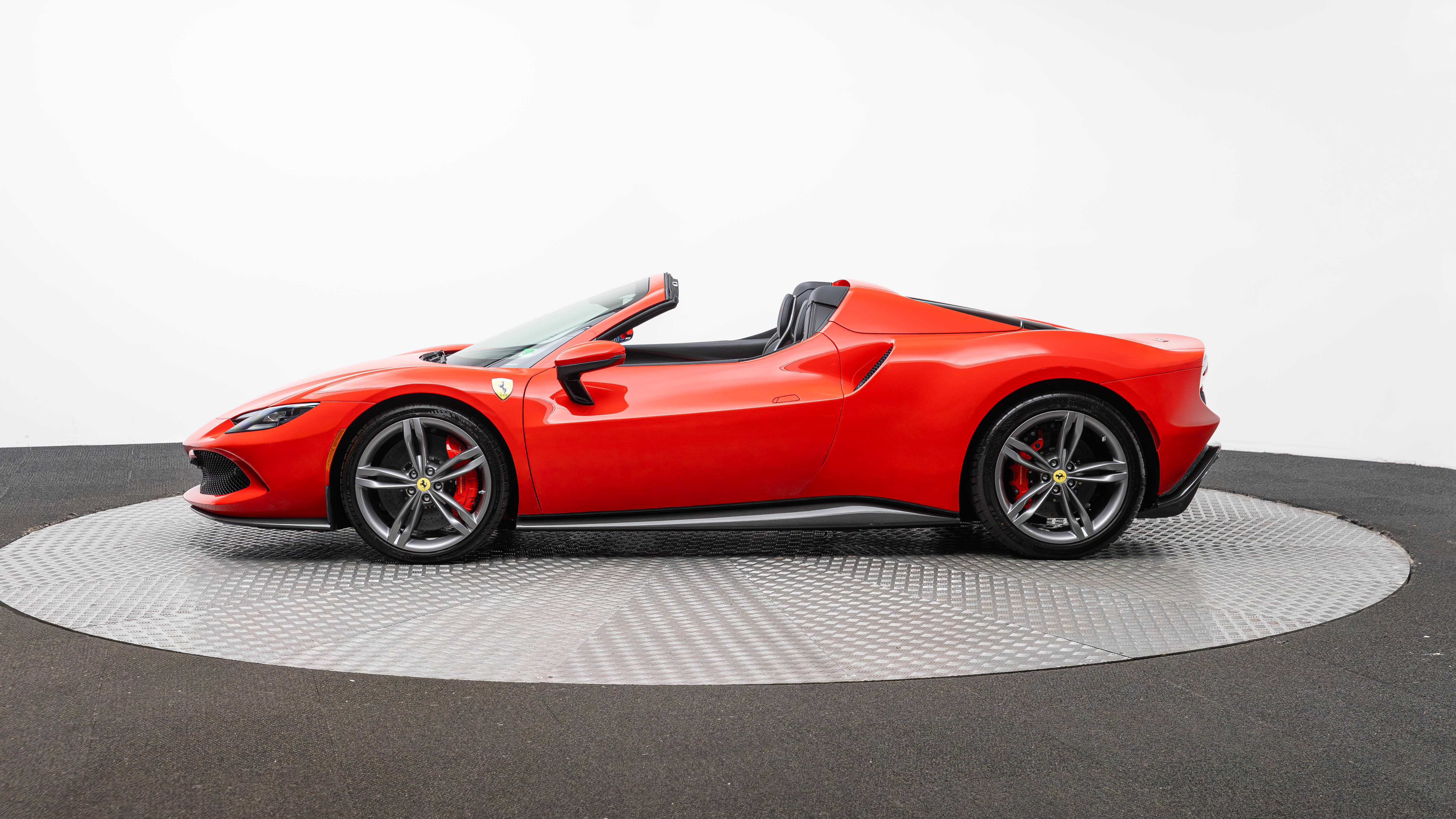 Certified 2026 Ferrari 296 GTS RWD image 2