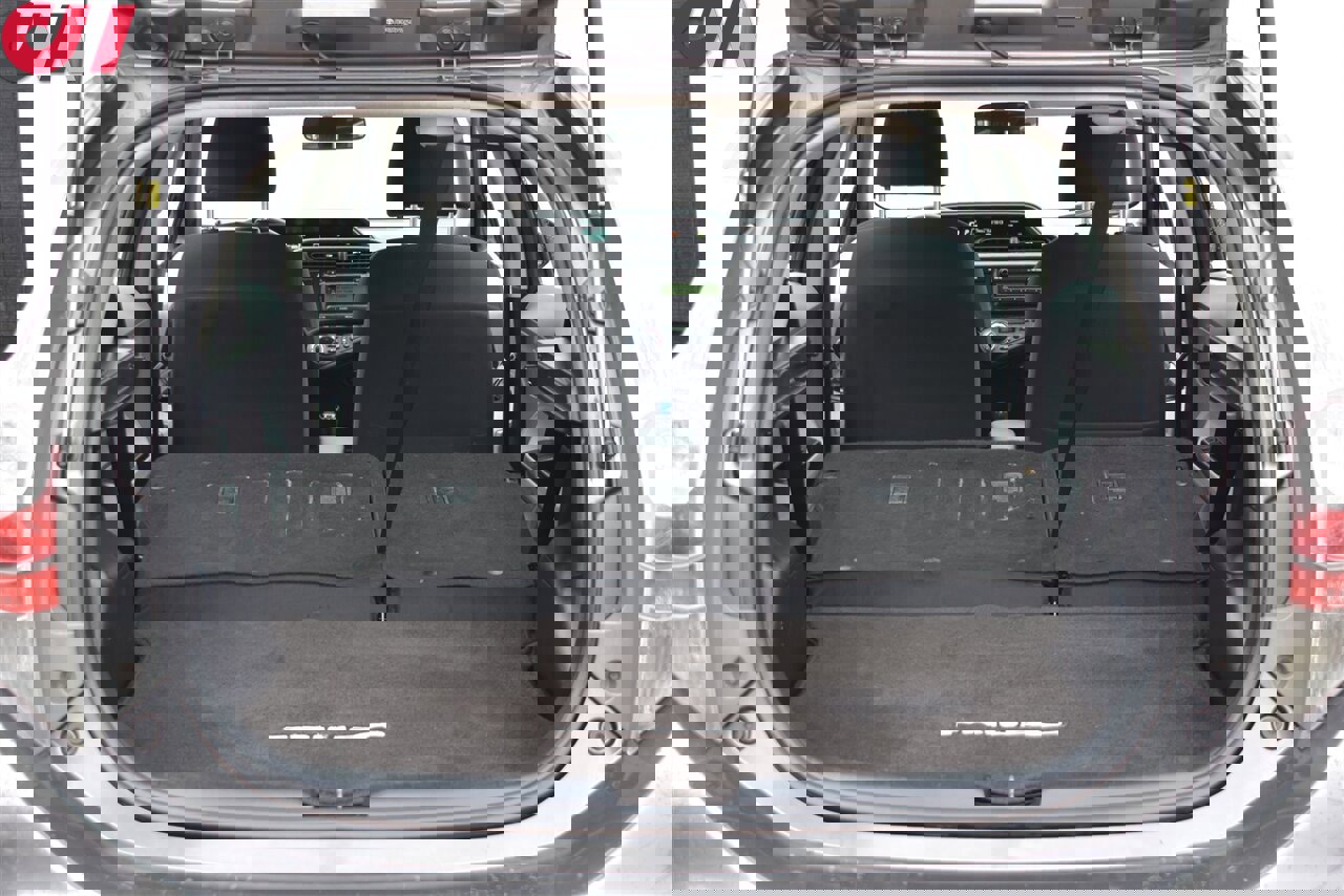 Used 2013 Toyota Prius C Two image 26