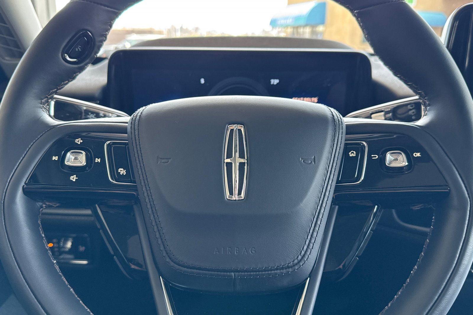 New 2025 Lincoln Aviator 2WD w/ Equipment Group 101A image 24