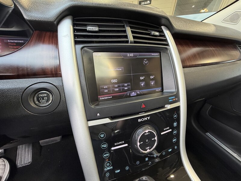 Used 2013 Ford Edge Limited FWD image 19