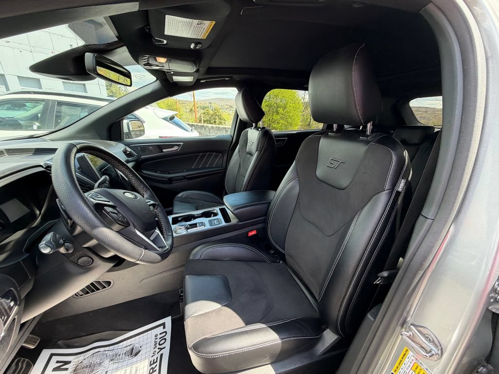 Used 2024 Ford Edge ST w/ Equipment Group 401A AWD/4WD image 9