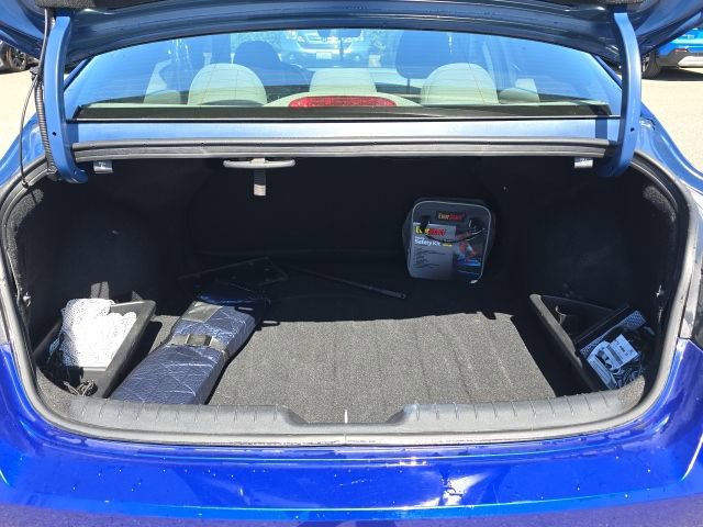 Used 2023 Hyundai Elantra SE w/ Preferred Accessory Package FWD image 11