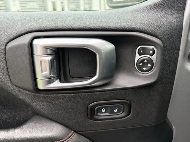 Used 2020 Jeep Gladiator Rubicon AWD/4WD image 16