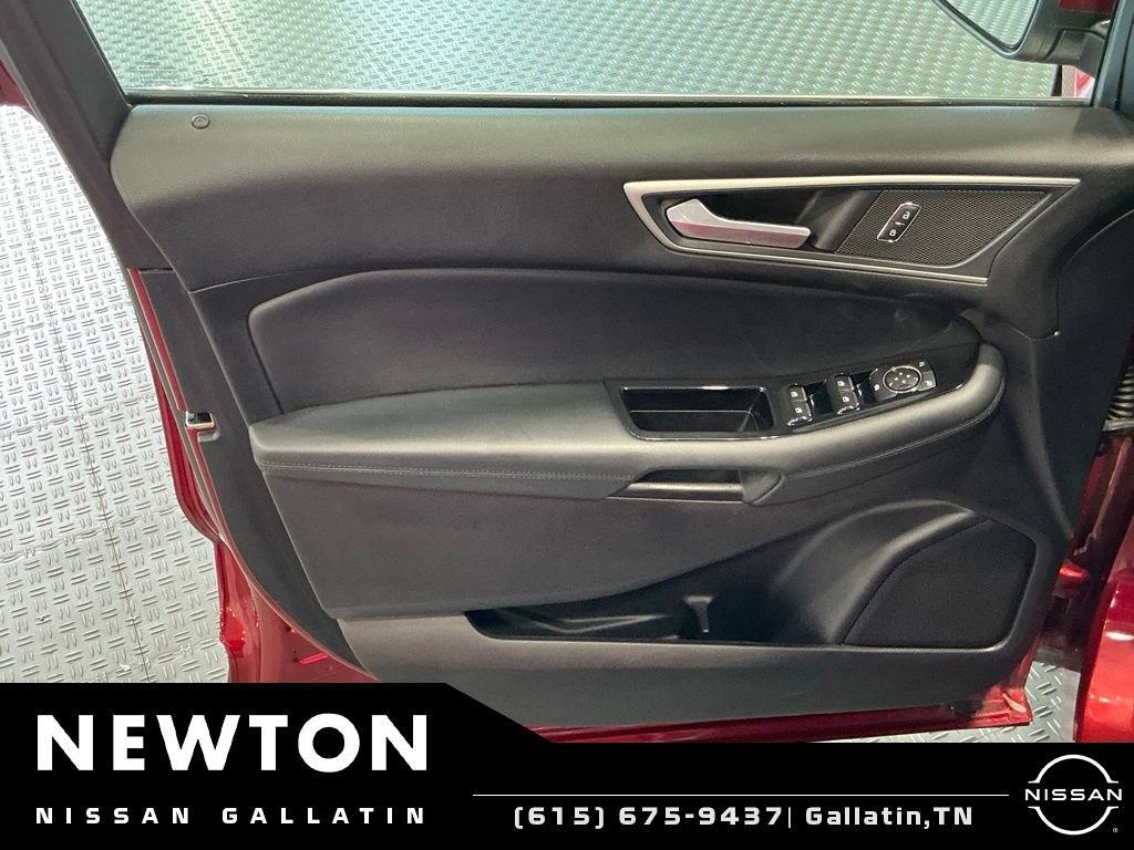 Used 2019 Ford Edge SEL w/ Equipment Group 201A AWD/4WD image 42