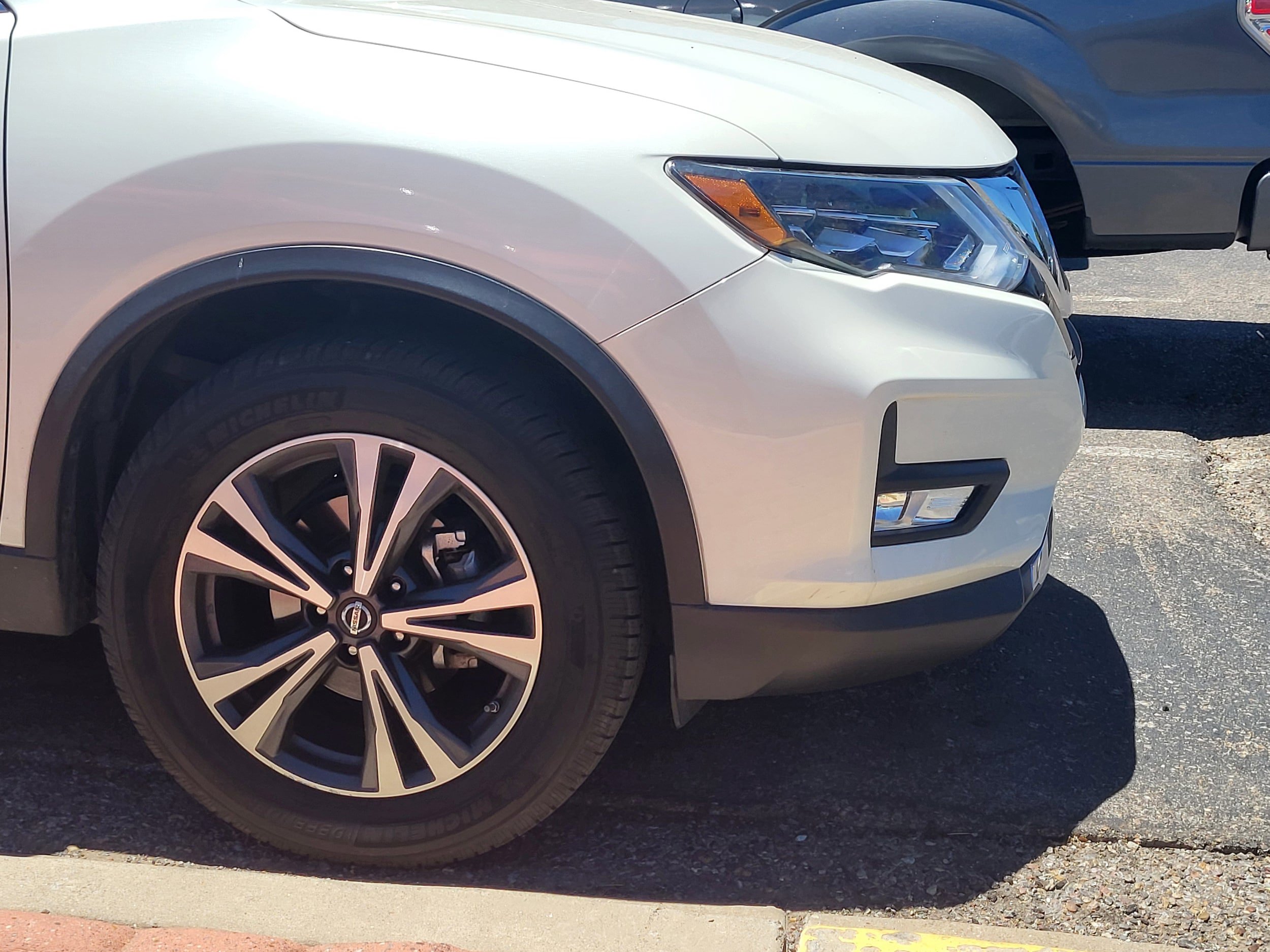 Used 2017 Nissan Rogue SL w/ SL Premium Package AWD/4WD image 6