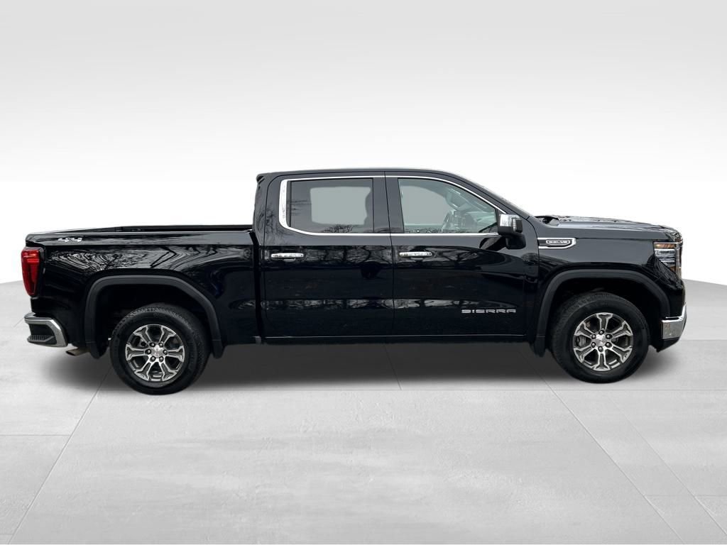 Used 2025 GMC Sierra 1500 SLT image 7