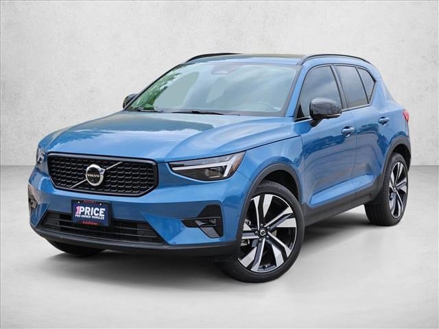 Used 2024 Volvo XC40 B5 Ultimate w/ Protection Package Premier image 1