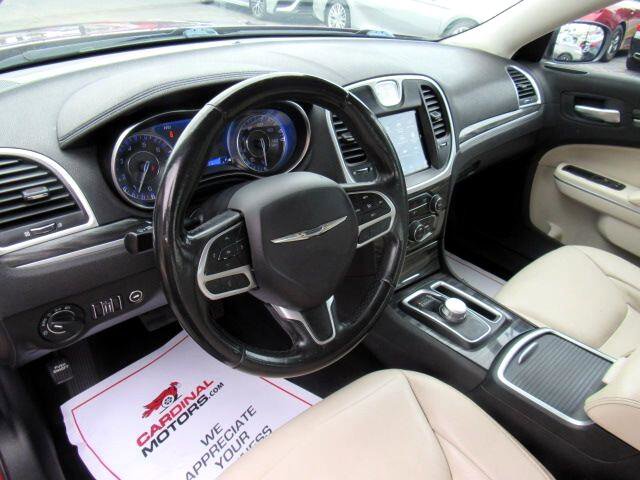 Used 2019 Chrysler 300 Touring L w/ Quick Order Package 22F image 15