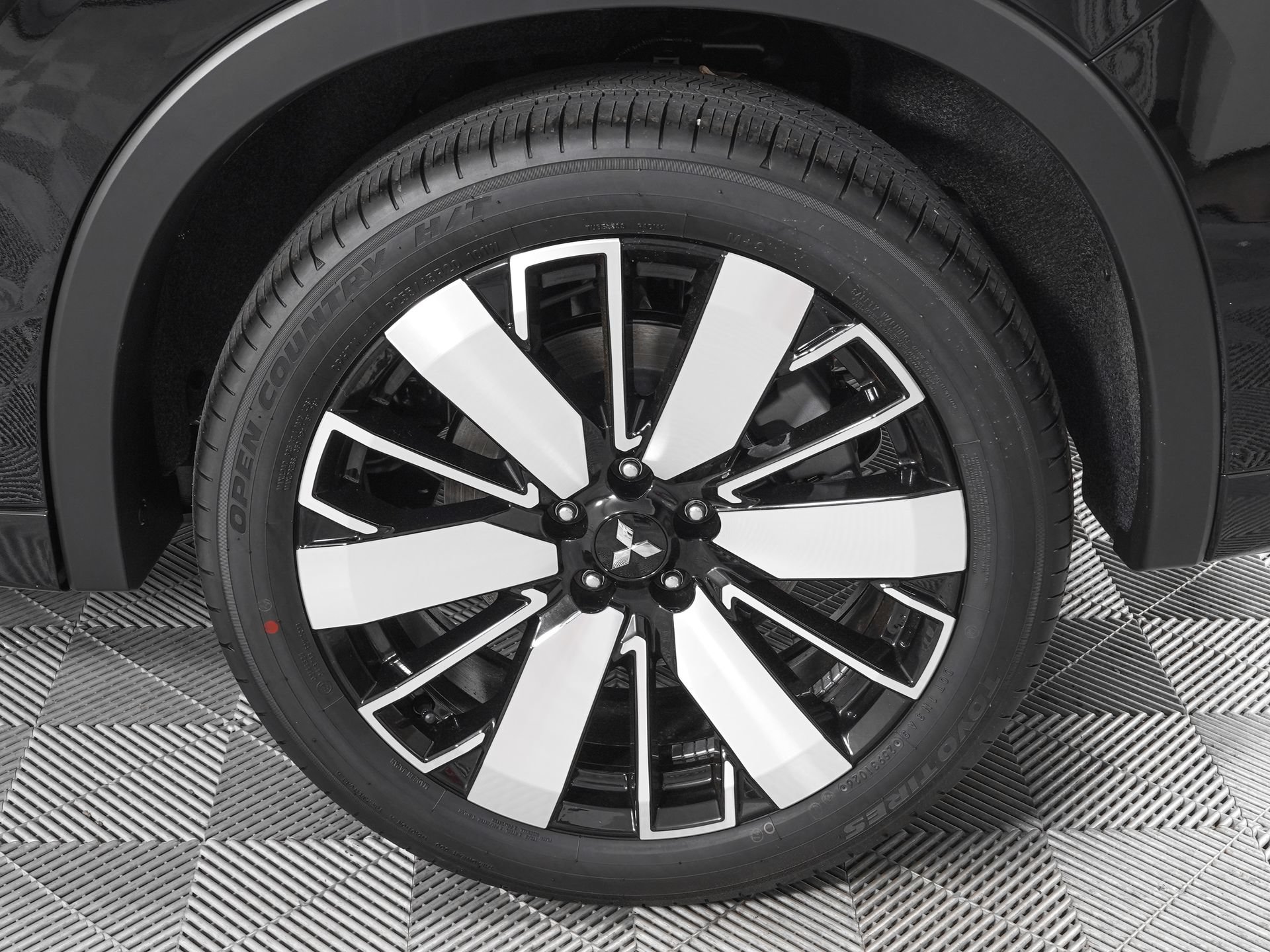 New 2026 Mitsubishi Outlander SEL FWD image 15