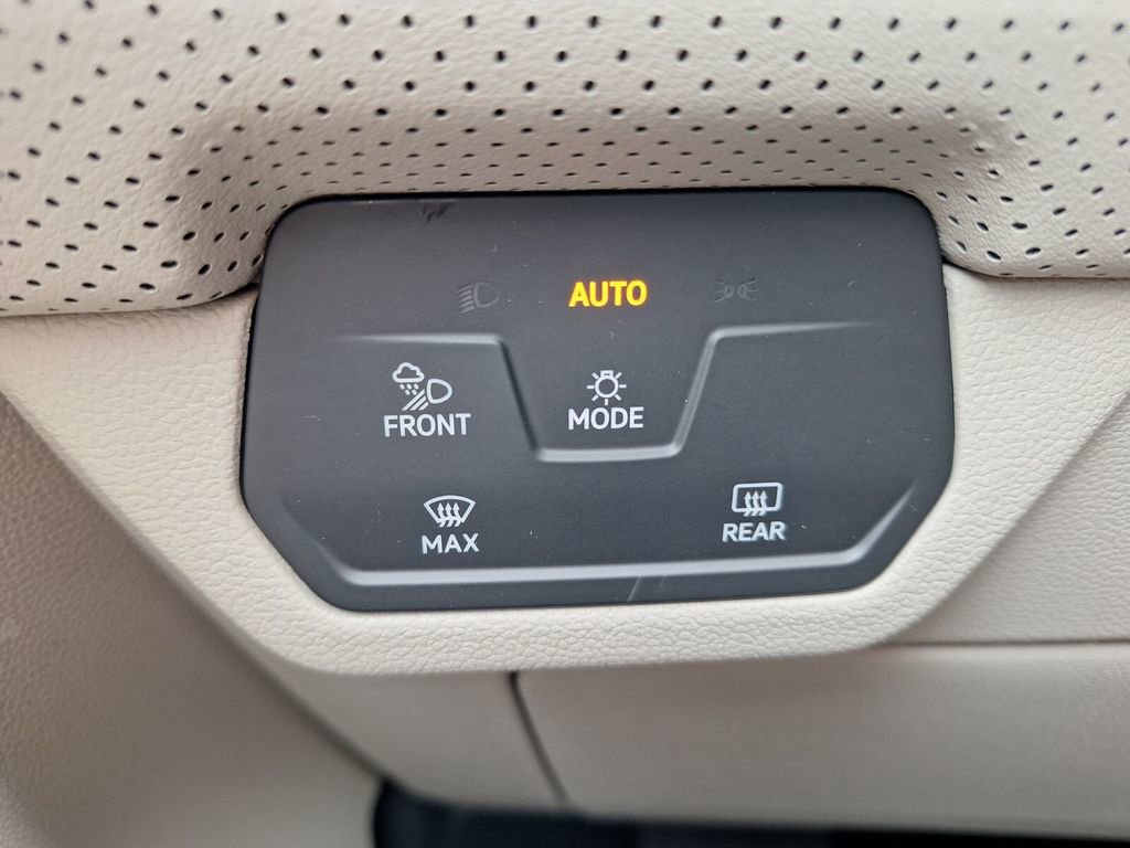 New 2026 Volkswagen Atlas SE image 10