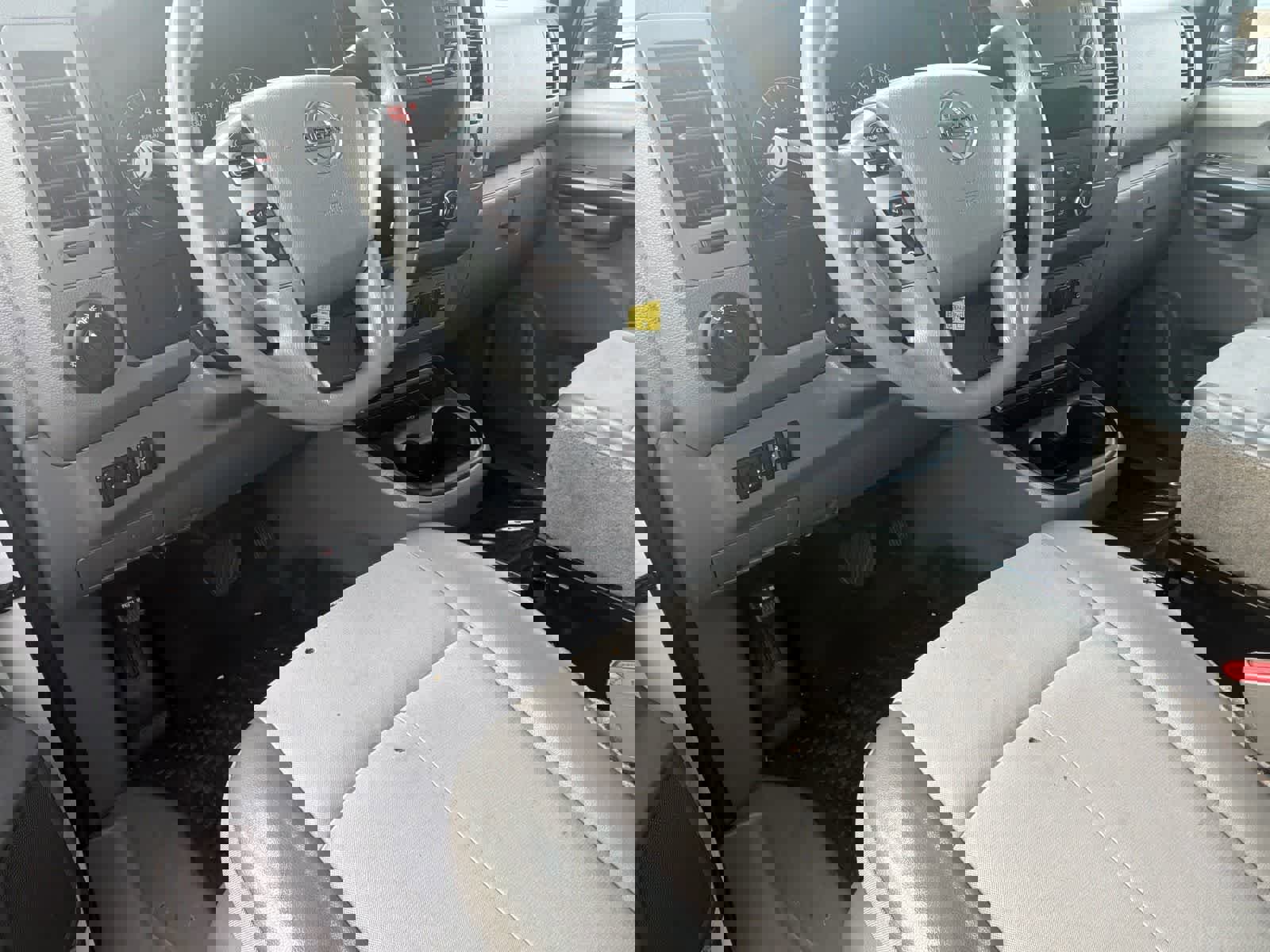 Certified 2018 Nissan NV 3500 S image 2