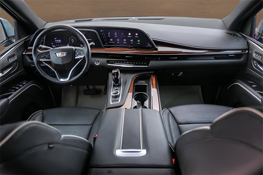 Used 2023 Cadillac Escalade Premium Luxury image 27