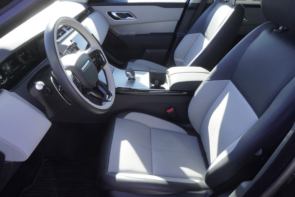 Used 2025 Land Rover Range Rover Velar S image 19