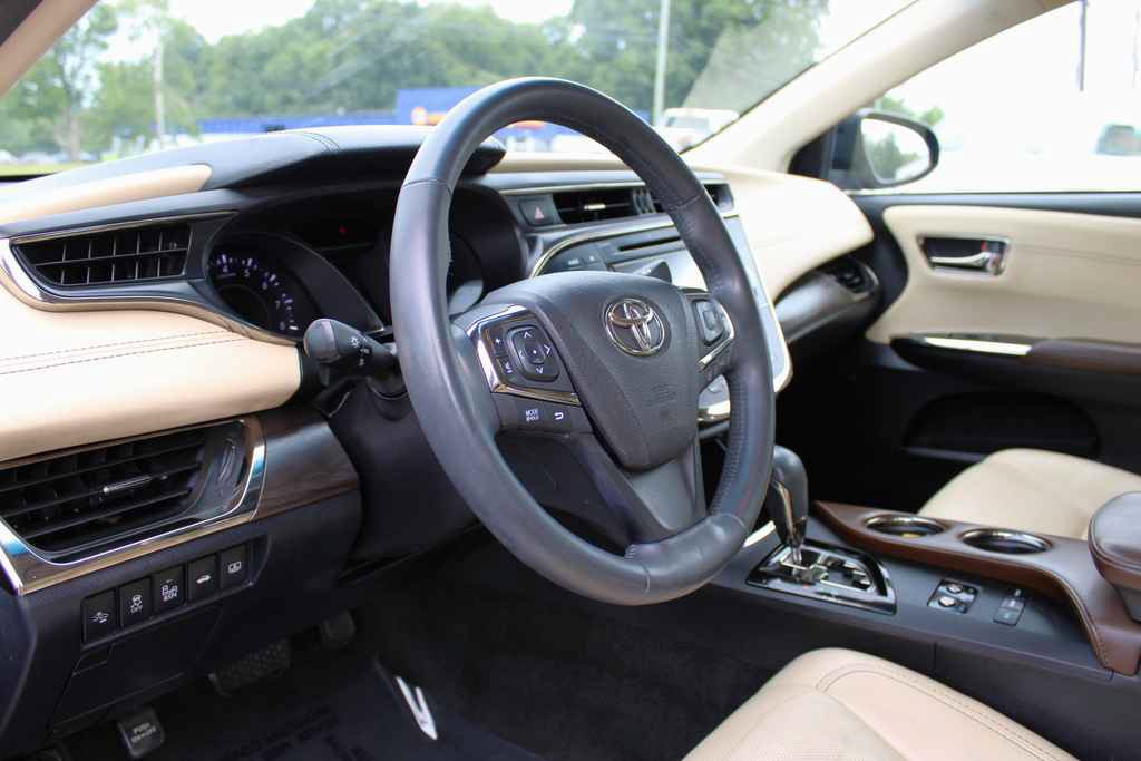 Used 2016 Toyota Avalon Limited w/ Protection Package FWD image 15