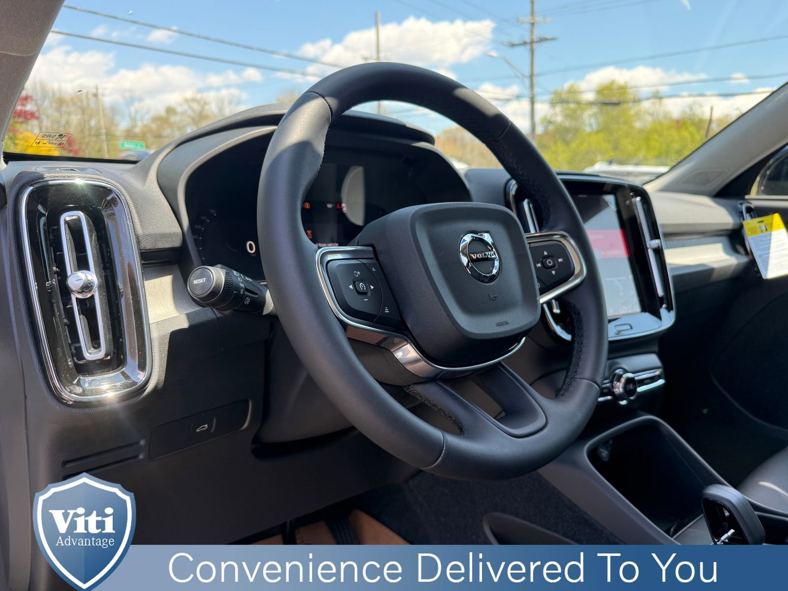 New 2026 Volvo XC40 B5 Core w/ Climate Package AWD/4WD image 12