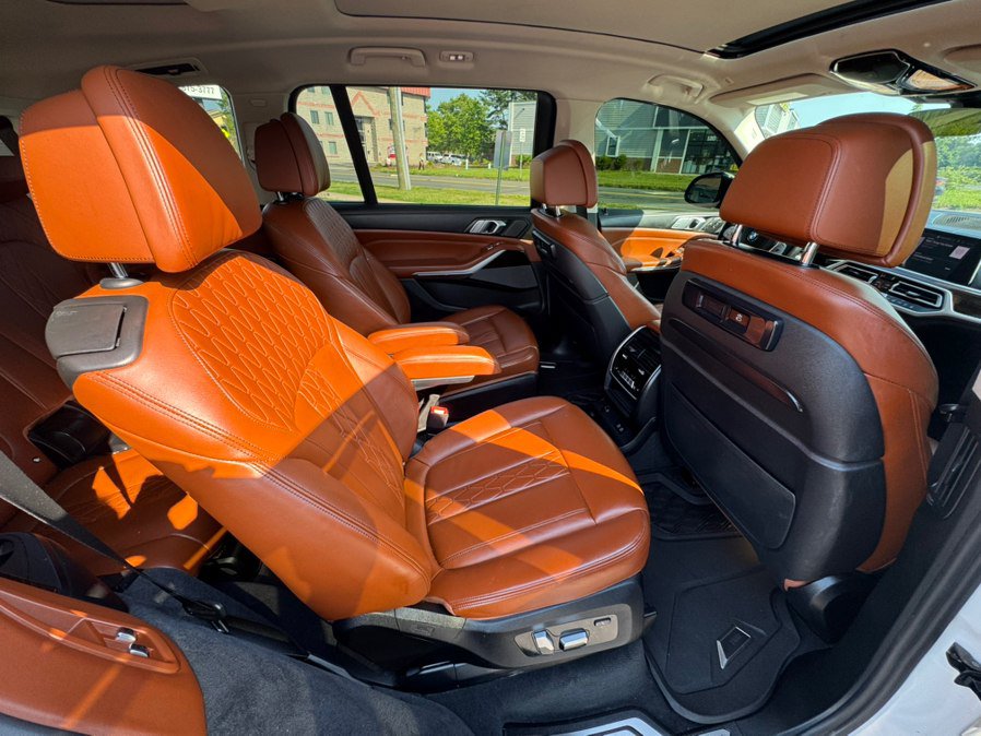 Used 2019 BMW X7 xDrive40i w/ Premium Package AWD/4WD image 31