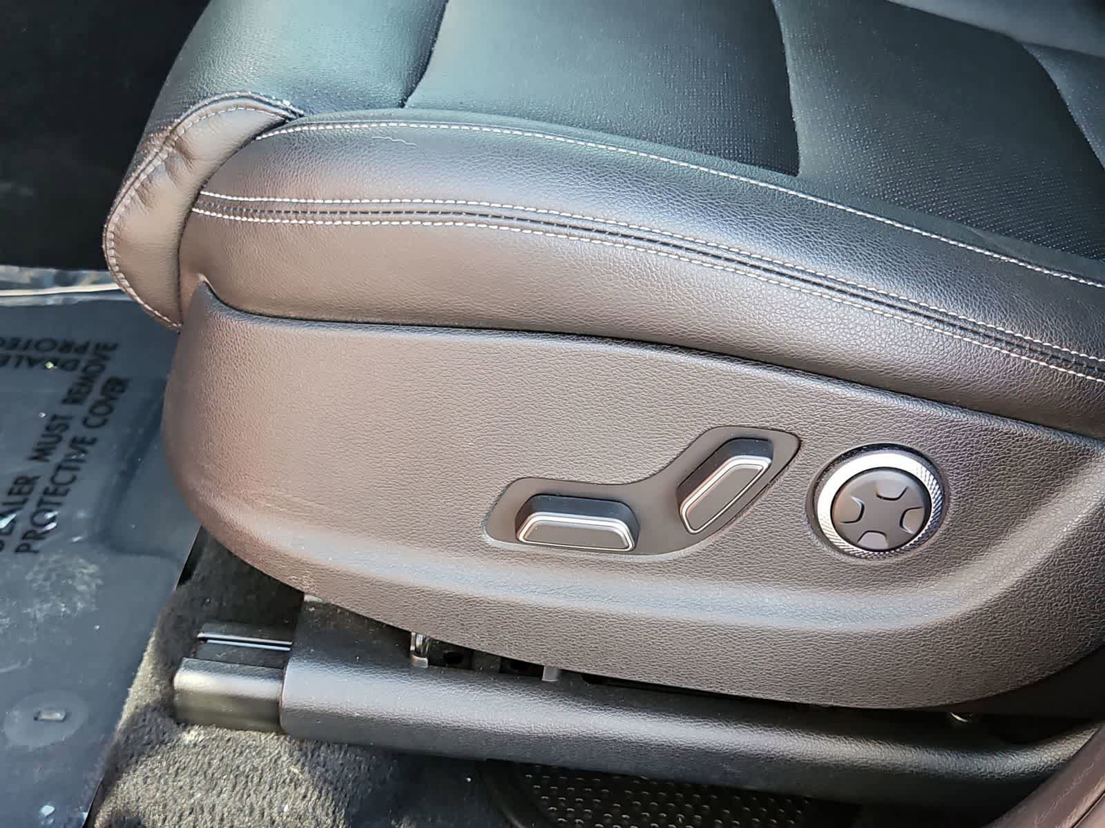 Used 2025 Genesis GV70 2.5T image 18