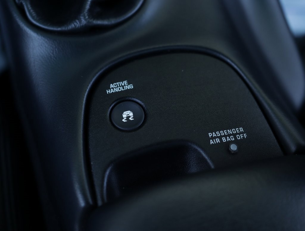 Used 2002 Chevrolet Corvette Coupe w/ Preferred Equipment Group2 image 17