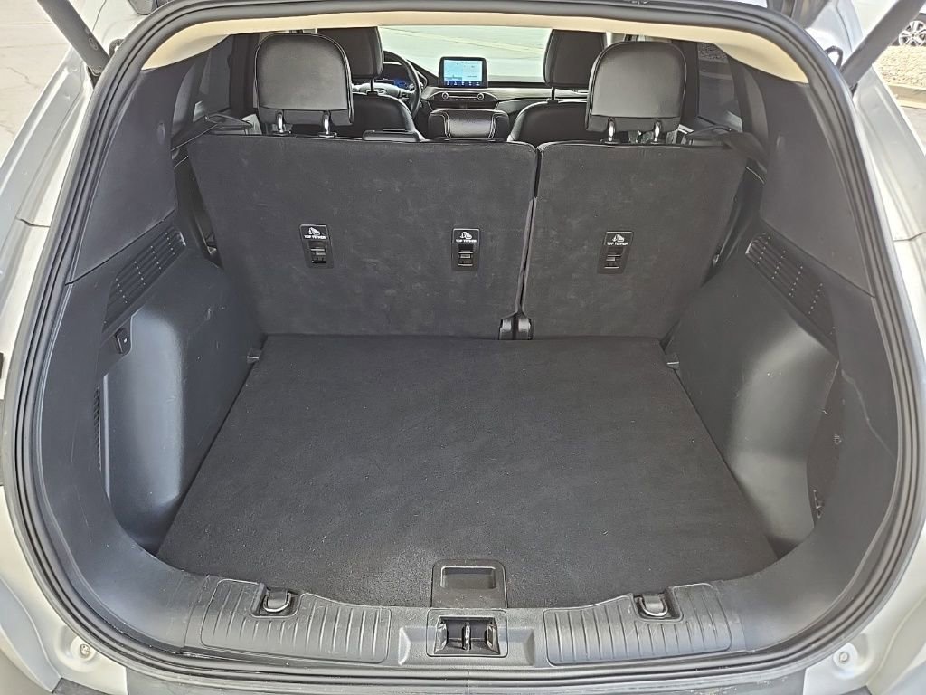 Used 2020 Ford Escape Titanium image 47