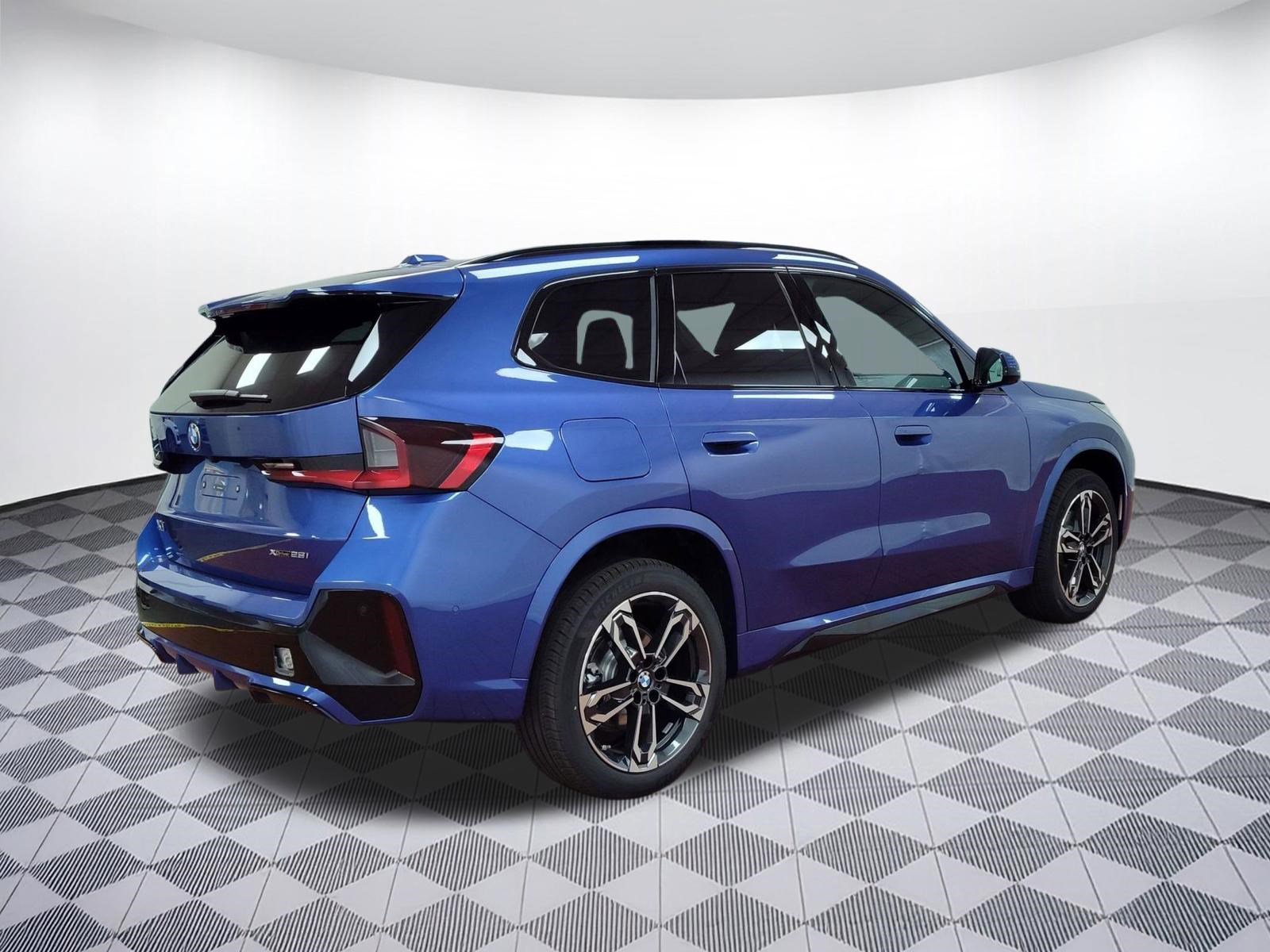 Used 2026 BMW X1 xDrive28i w/ Technology Package image 9