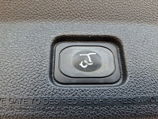 Used 2017 Ford Explorer XLT w/ Equipment Group 202A image 30