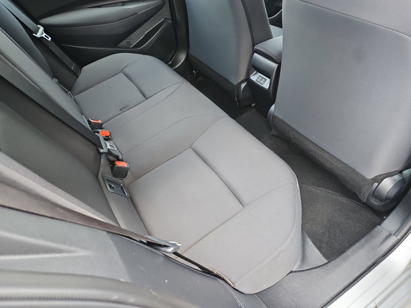 Used 2025 Toyota Corolla LE FWD image 32