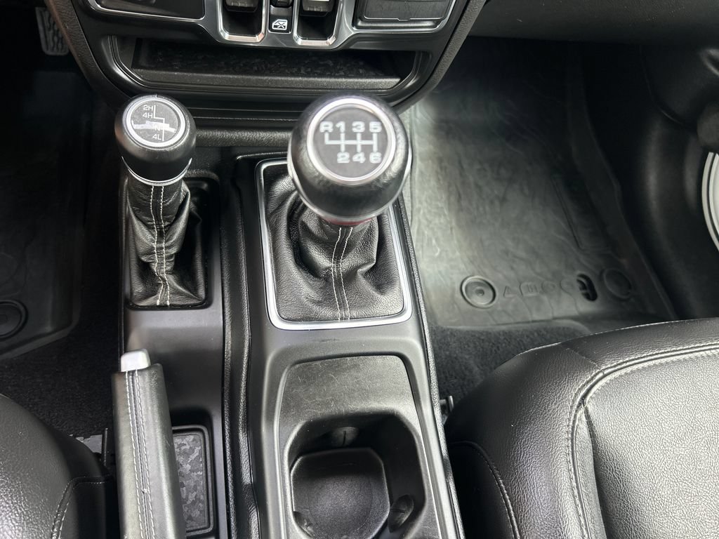 Used 2021 Jeep Gladiator Overland AWD/4WD image 27