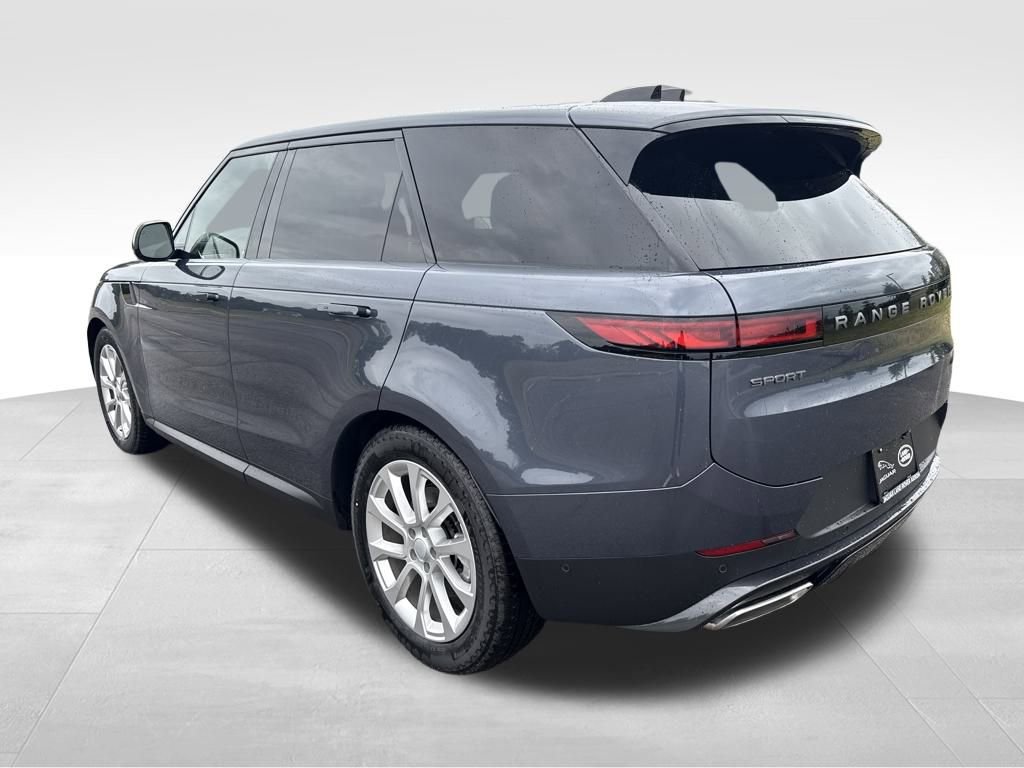 New 2024 Land Rover Range Rover Sport SE image 3
