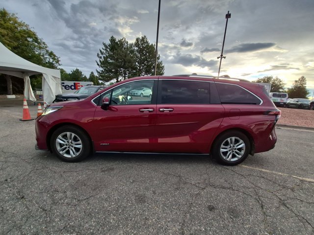 Used 2021 Toyota Sienna Limited AWD/4WD image 8