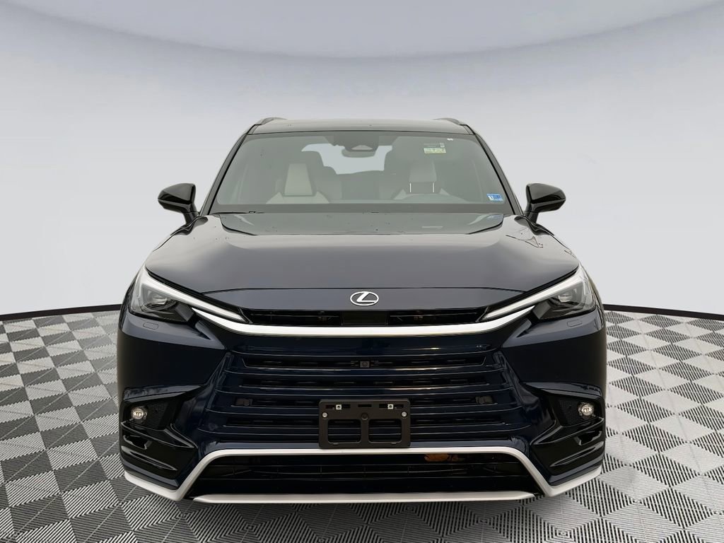 Used 2025 Lexus TX 500h AWD w/ Technology Package image 6