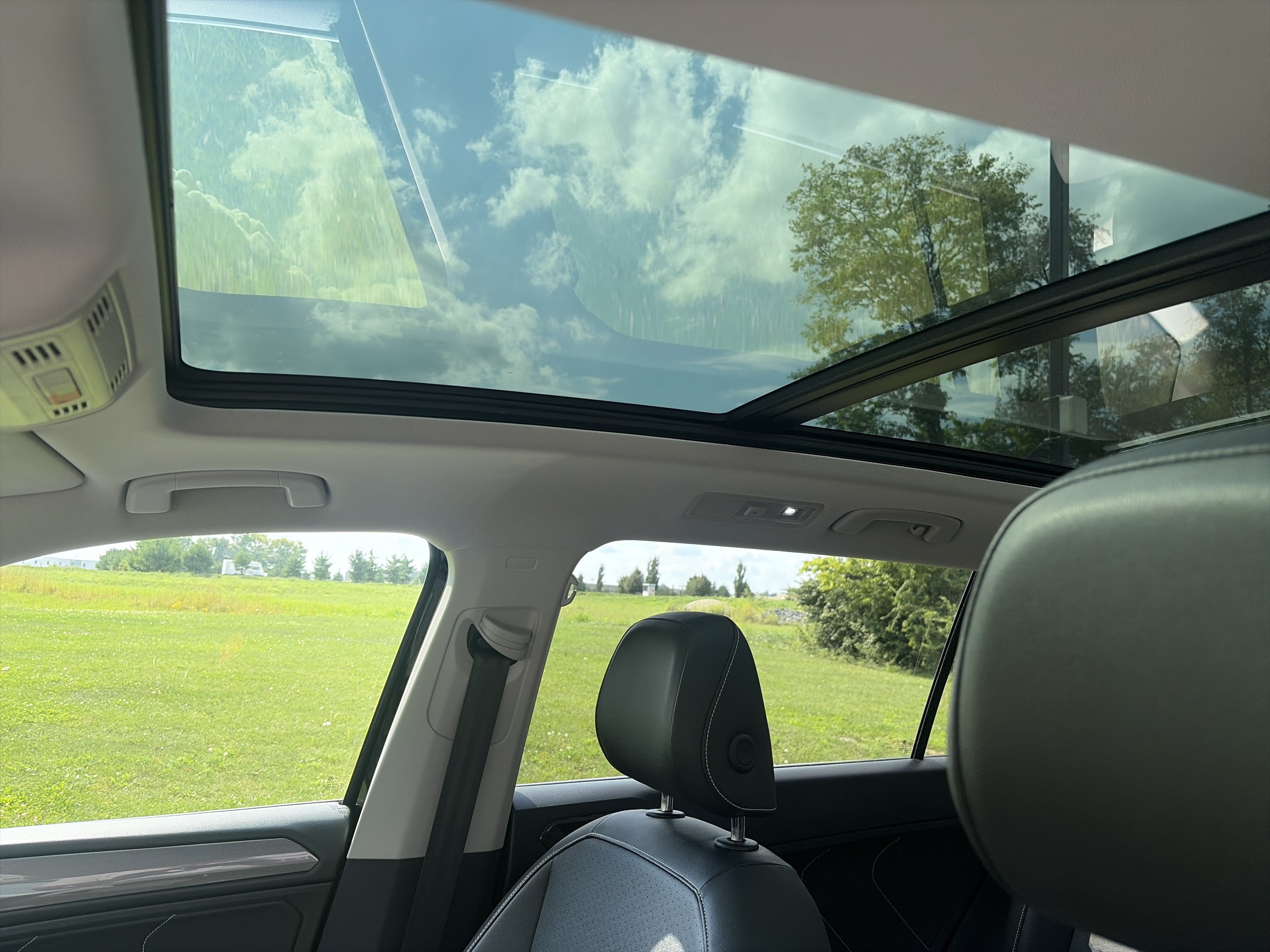 Certified 2022 Volkswagen Tiguan SE AWD/4WD image 18