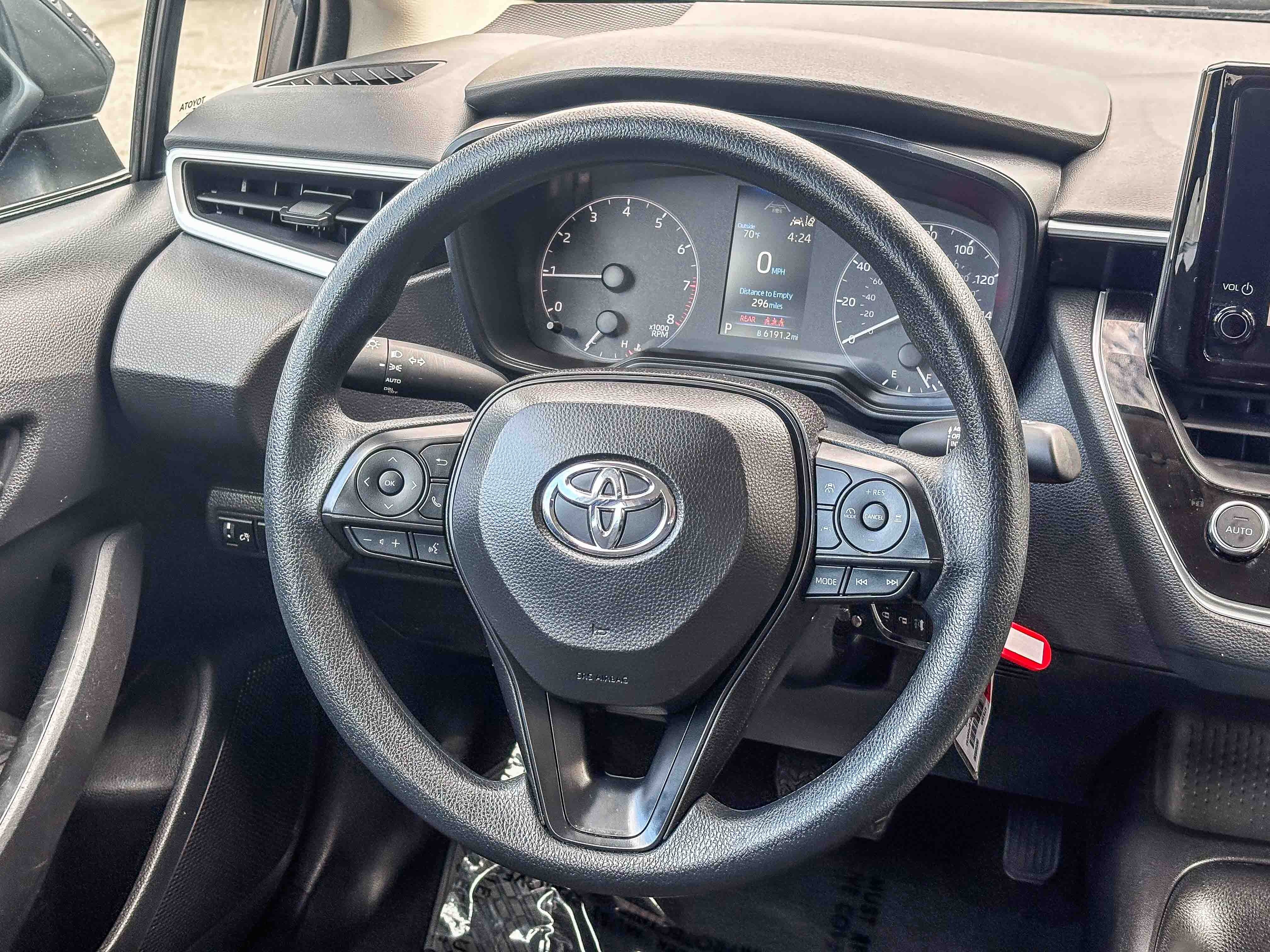Certified 2025 Toyota Corolla LE image 18