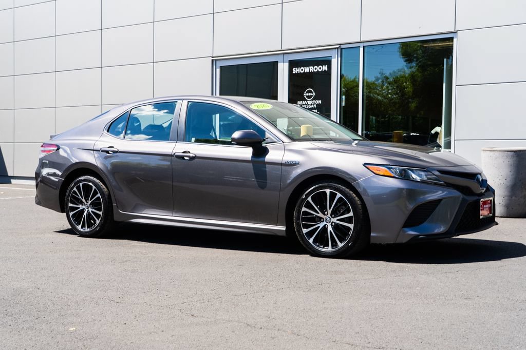 Used 2020 Toyota Camry SE