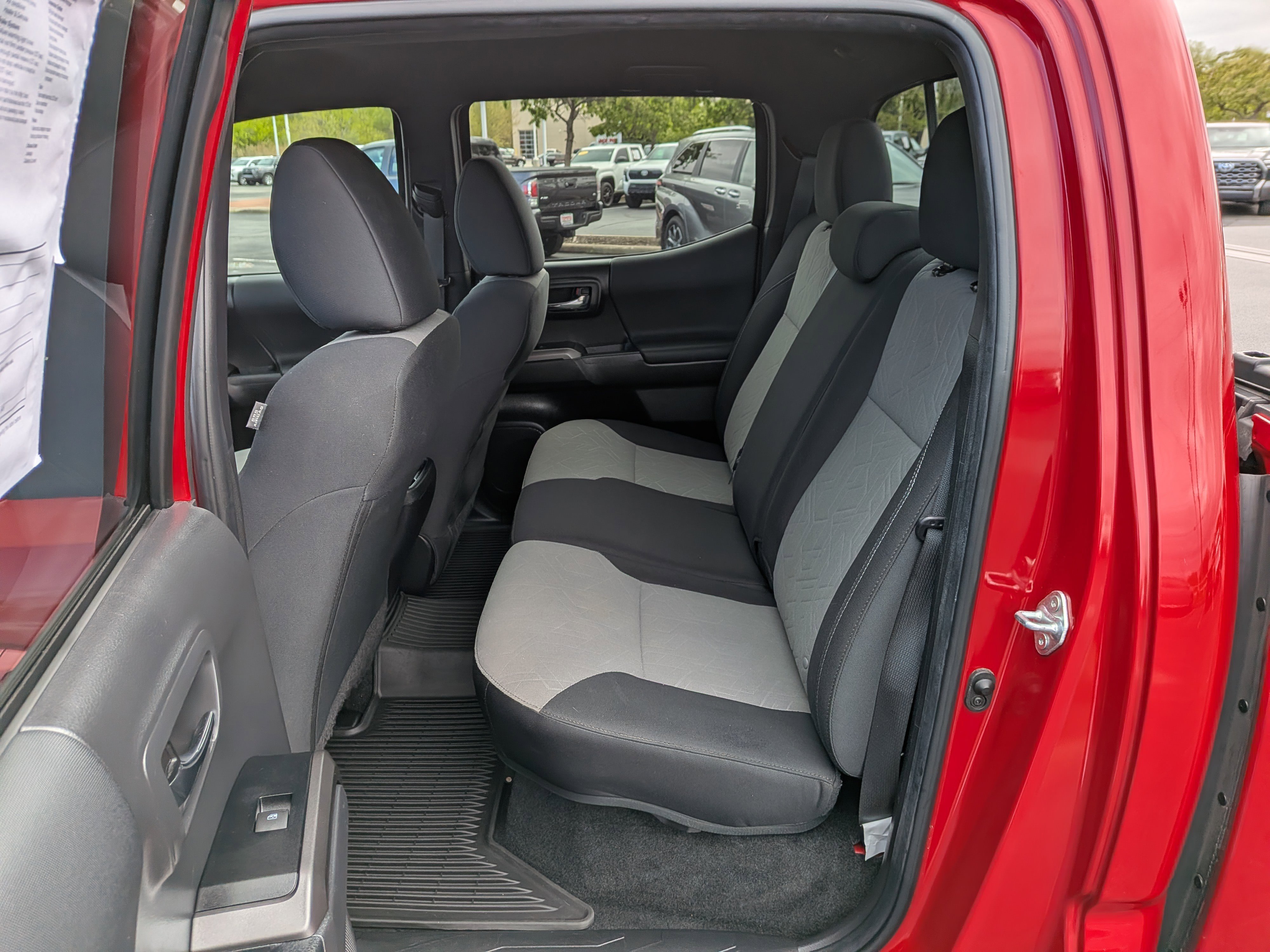 Certified 2023 Toyota Tacoma TRD Off-Road AWD/4WD image 21