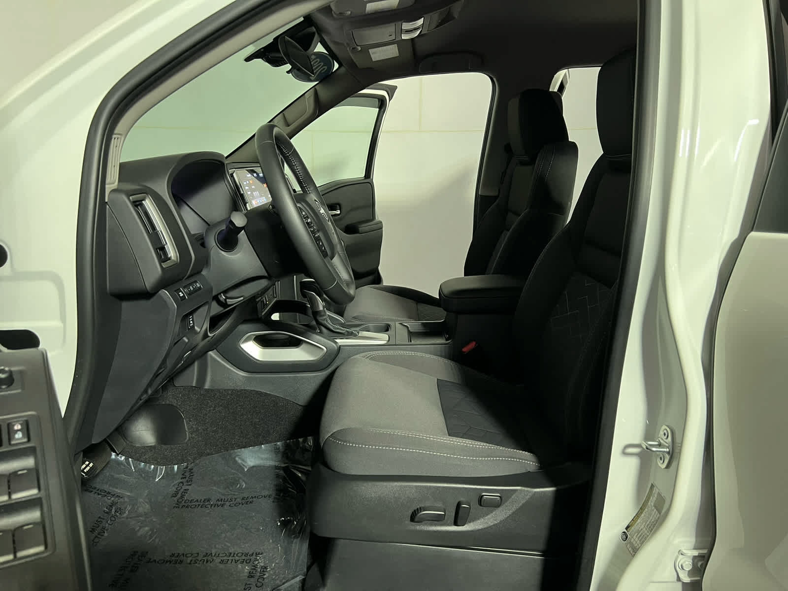 Used 2025 Nissan Frontier SV w/ SV Convenience Package AWD/4WD image 20
