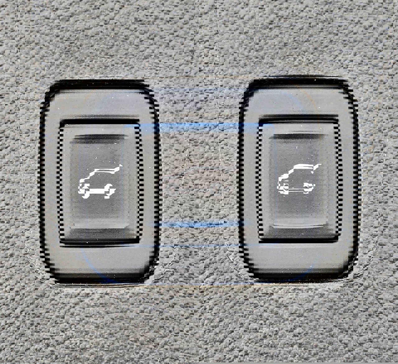 Certified 2023 Chevrolet Traverse LT w/ Rear Camera Mirror Package image 33