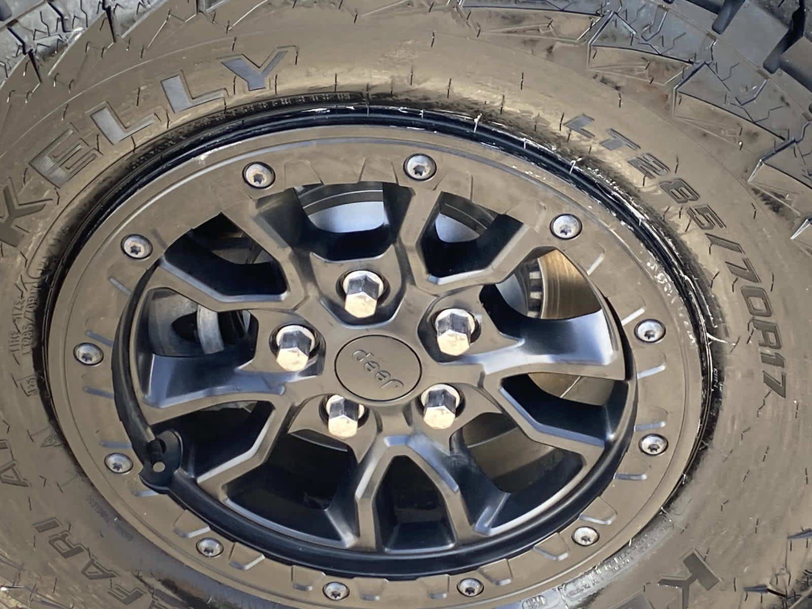 Certified 2023 Jeep Wrangler Unlimited Rubicon 4xe AWD/4WD image 31