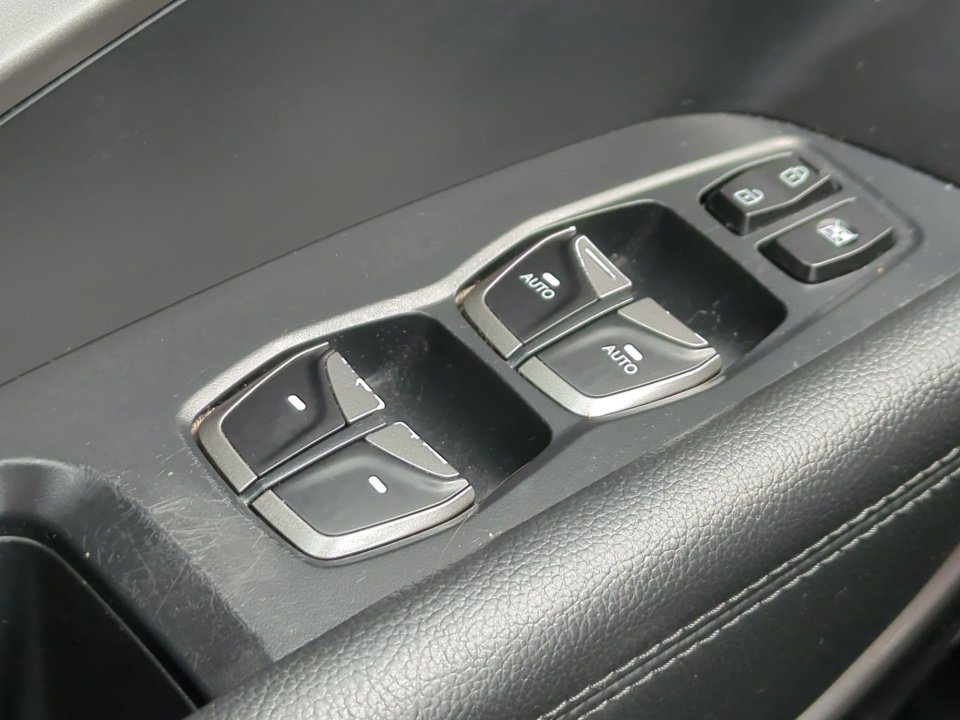 Used 2018 Hyundai Santa Fe Sport w/ 2.4L Value Package 02 FWD image 35