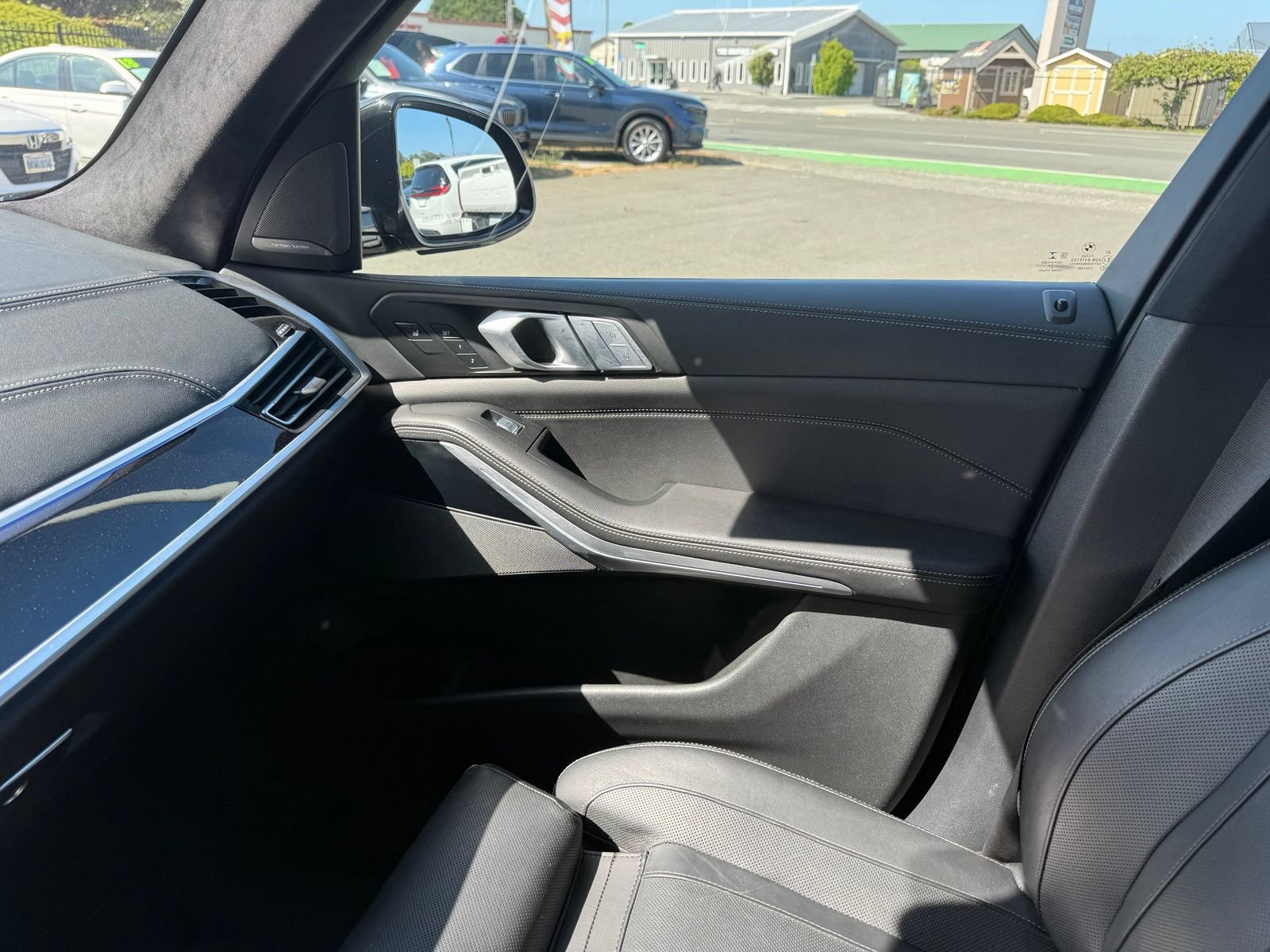 Used 2022 BMW X7 M50i AWD/4WD image 27