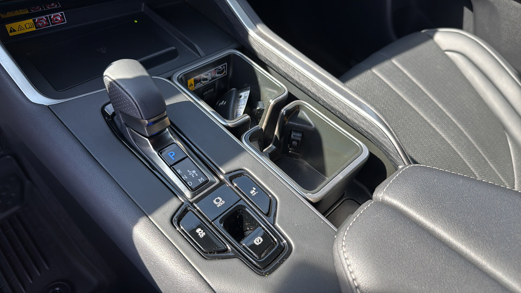 Used 2026 Lexus TX 500h AWD w/ Technology Package image 36