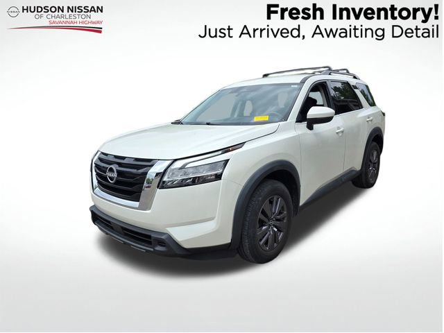 Used 2022 Nissan Pathfinder SV AWD/4WD image 1
