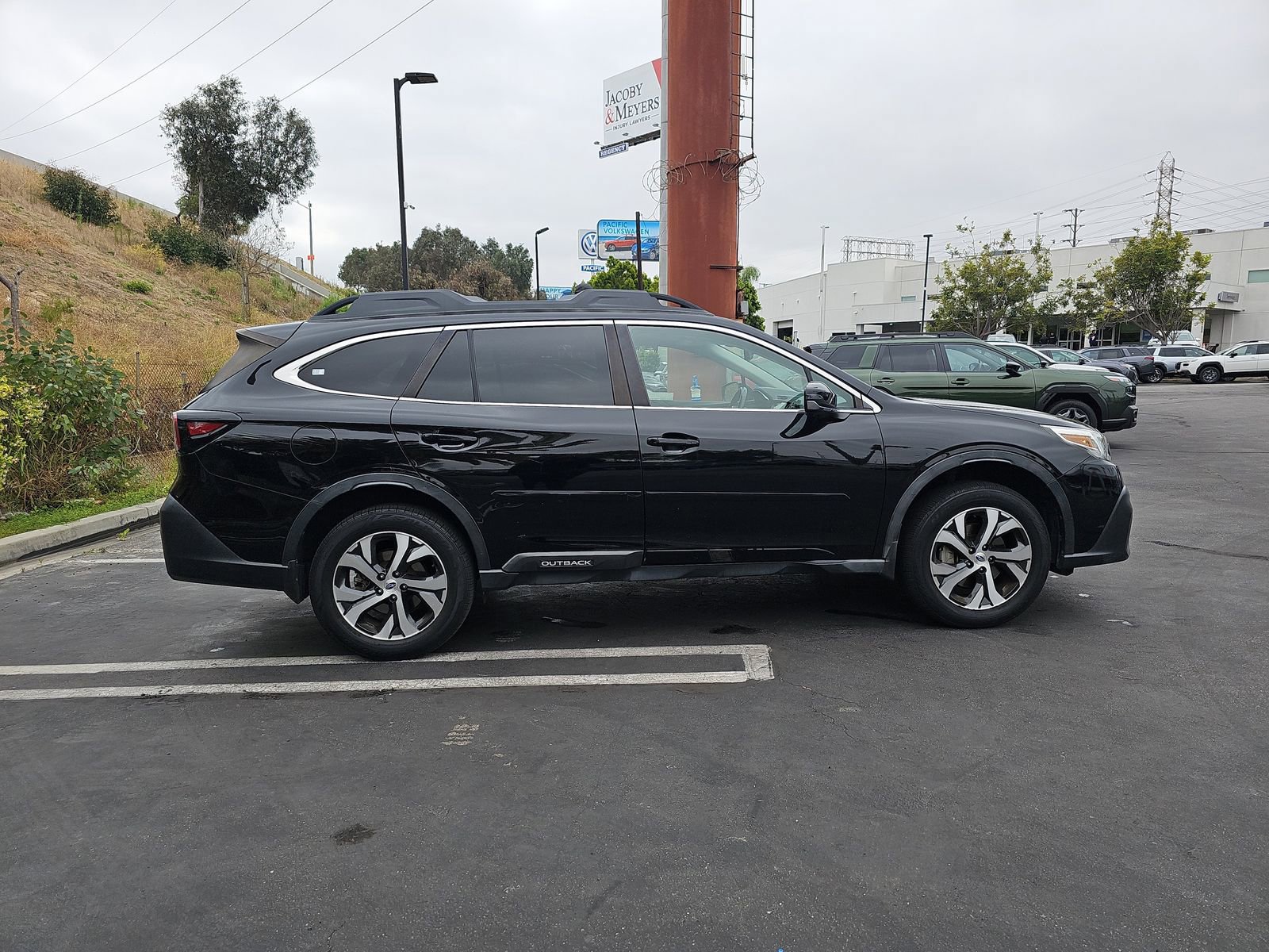 Used 2021 Subaru Outback Limited XT w/ Popular Package #2 AWD/4WD image 8