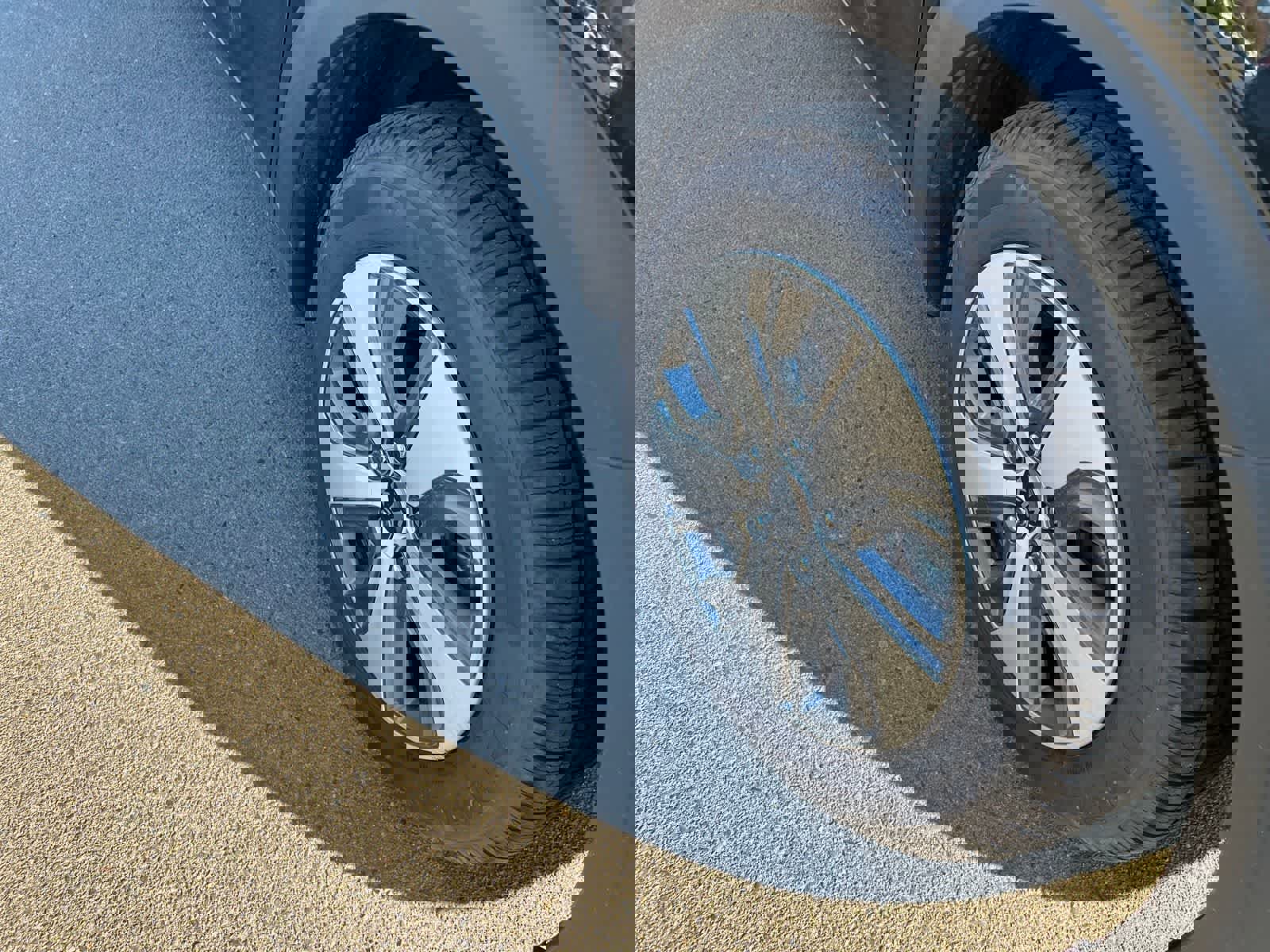 Used 2018 Kia Niro LX image 25