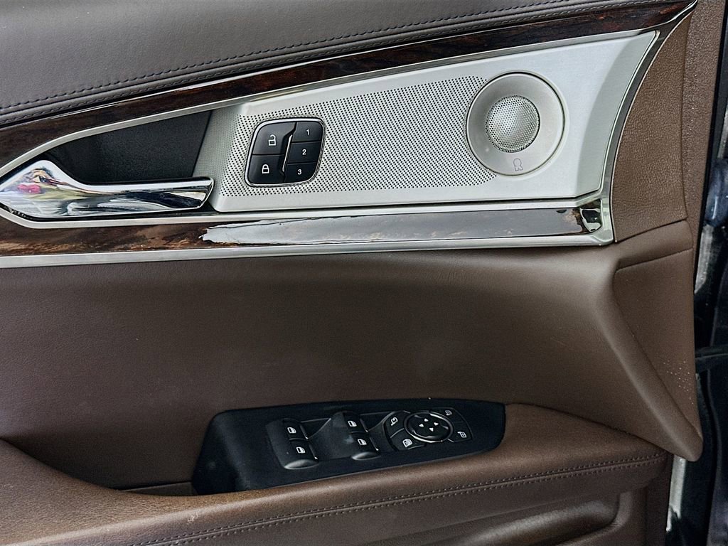 Used 2017 Lincoln MKX Black Label w/ Driver Assistance Package image 18