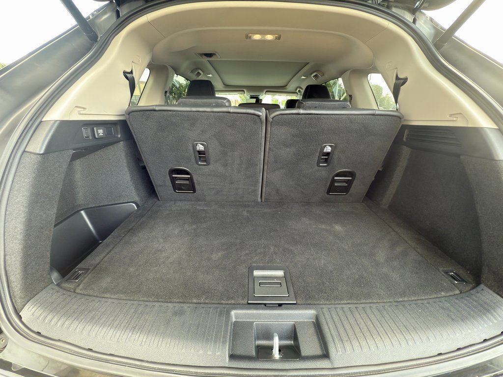 Certified 2024 Acura MDX SH-AWD w/ Technology Package image 11
