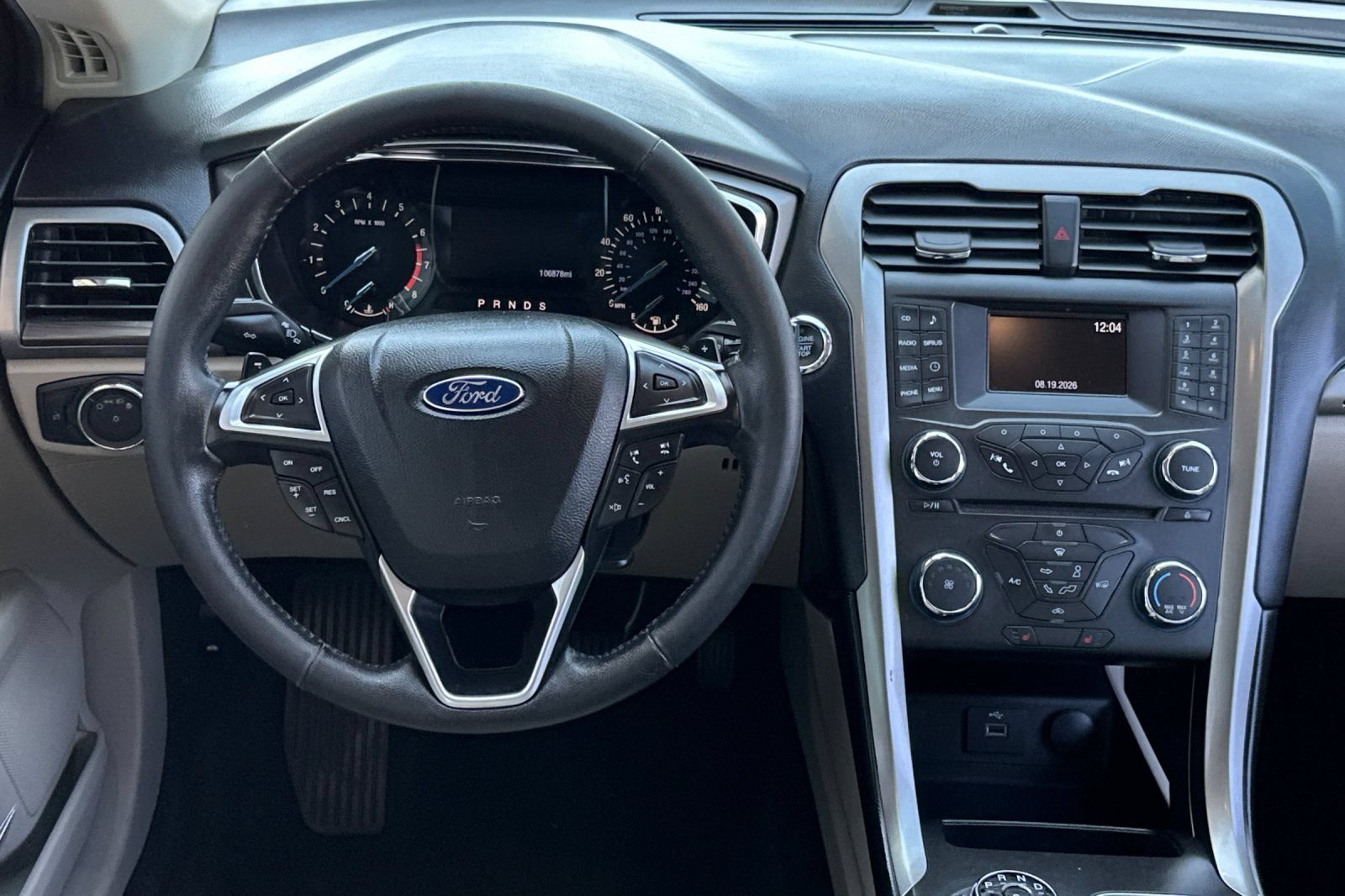Used 2018 Ford Fusion SE FWD image 13