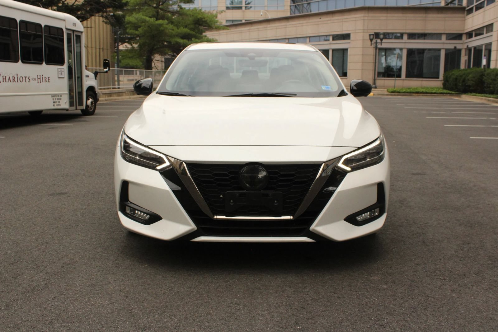 Used 2023 Nissan Sentra SR w/ SR Premium Package FWD image 3