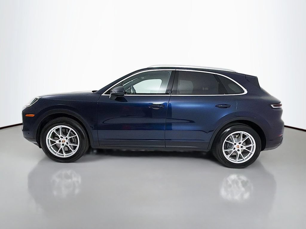 Certified 2025 Porsche Cayenne AWD/4WD image 2